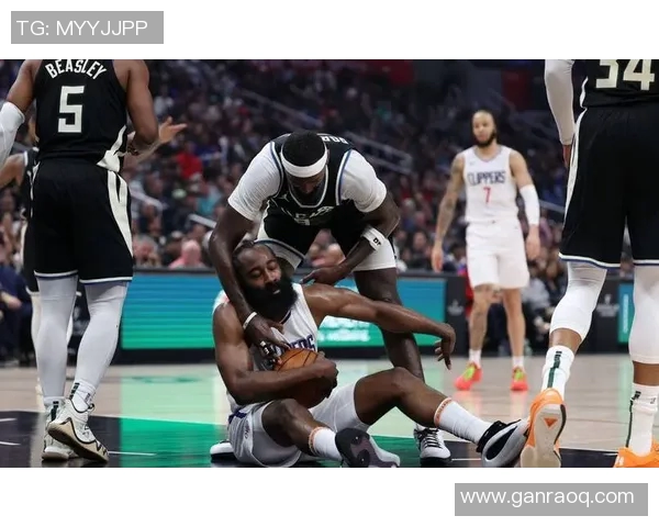 状态不佳！哈登15分11助，伦纳德9中3仅10分