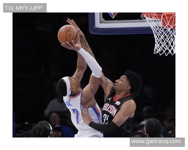 神勇表现！杰隆-泰森连送火锅+三分雨，5分钟狂揽8分2帽