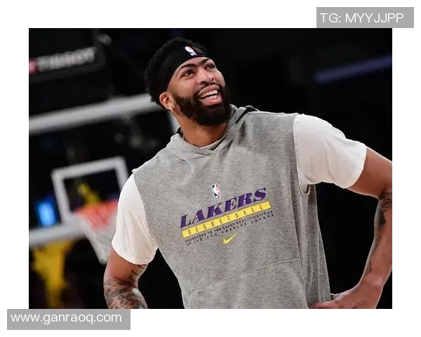 Sidery：黄蜂乐观三球伤情，无需手术将复出