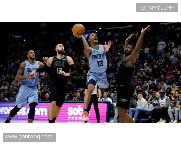 最后时刻莫兰特运球脱手超远三分强投不中，没能完成绝杀